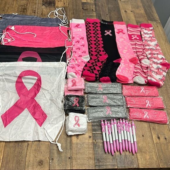 BREAST CANCER AWARENESS LOT OF 31 ITEMS GIRLFRIEND SUPPORT 🩷 - Picture 1 of 10